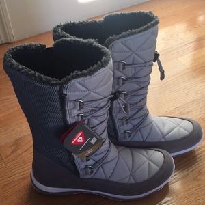 Women’s LL Bean winter boots—-SOLD—-